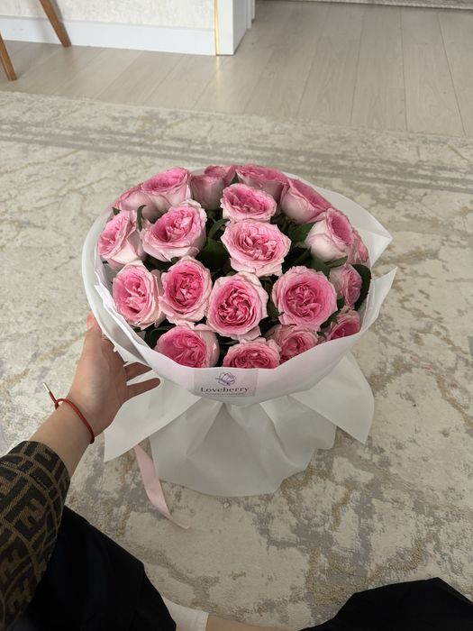 букет пионовидные розы