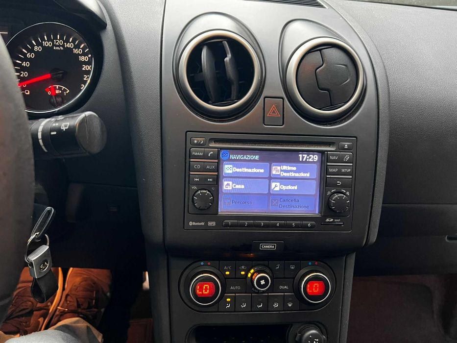 Nissan qashqai 1.5 dti 03/2013 cu 199000 km