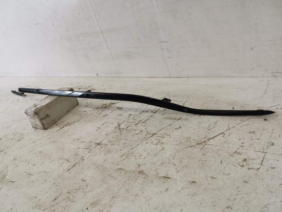 Декоративна лайстна задна броня Мерцедес-Бенц / Mercedes-Benz E-Class