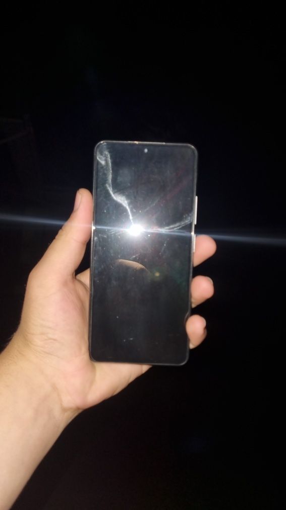 Poco f3 sotiladi