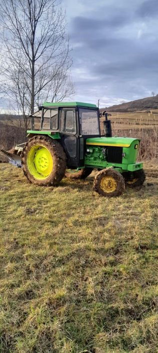 Vând tractor John Deere 2030