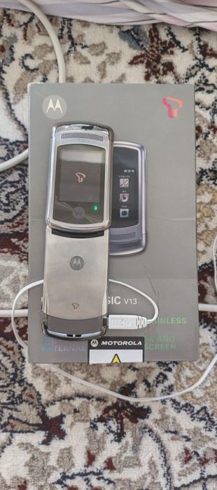 Motorola v 13 CDMA