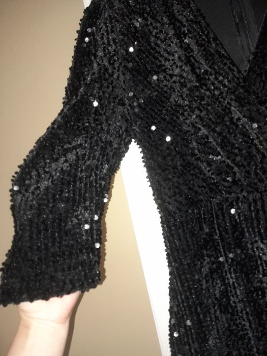 Rochita eleganta neagra