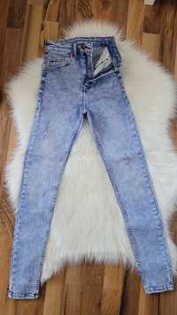 Jeans Bershka/ pt fete:10-12 ani , măsura:32 EUR/MEX 22