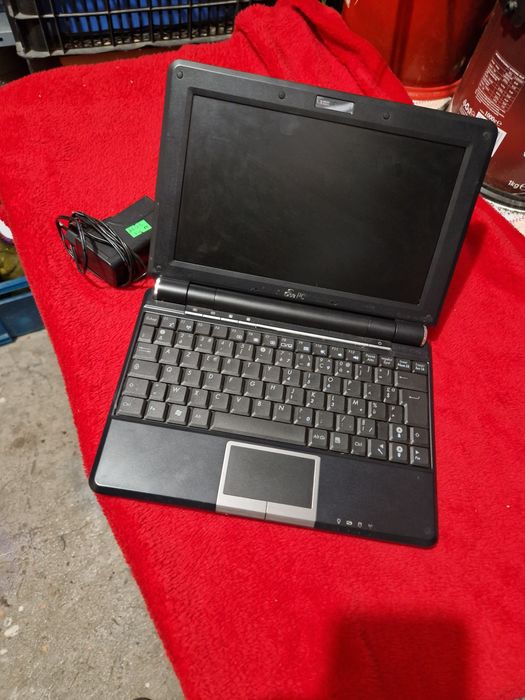 Laptop Asus 1008ha fara încărcător