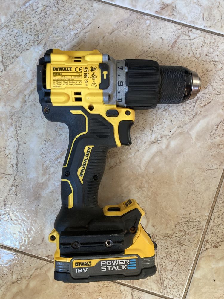 Комби винтоверт Деволт Dewalt DCD805
