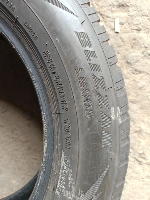 Зимни гуми -17цола -215/65-1бр.-75лв."BRIDGESTONE"