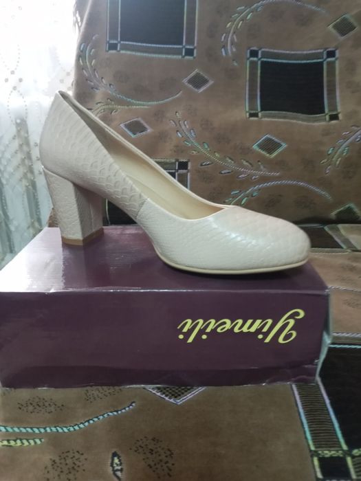 Туфли  женские  новые