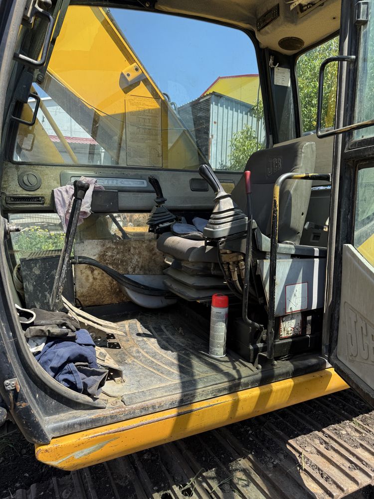 Excavator JCB JS 200