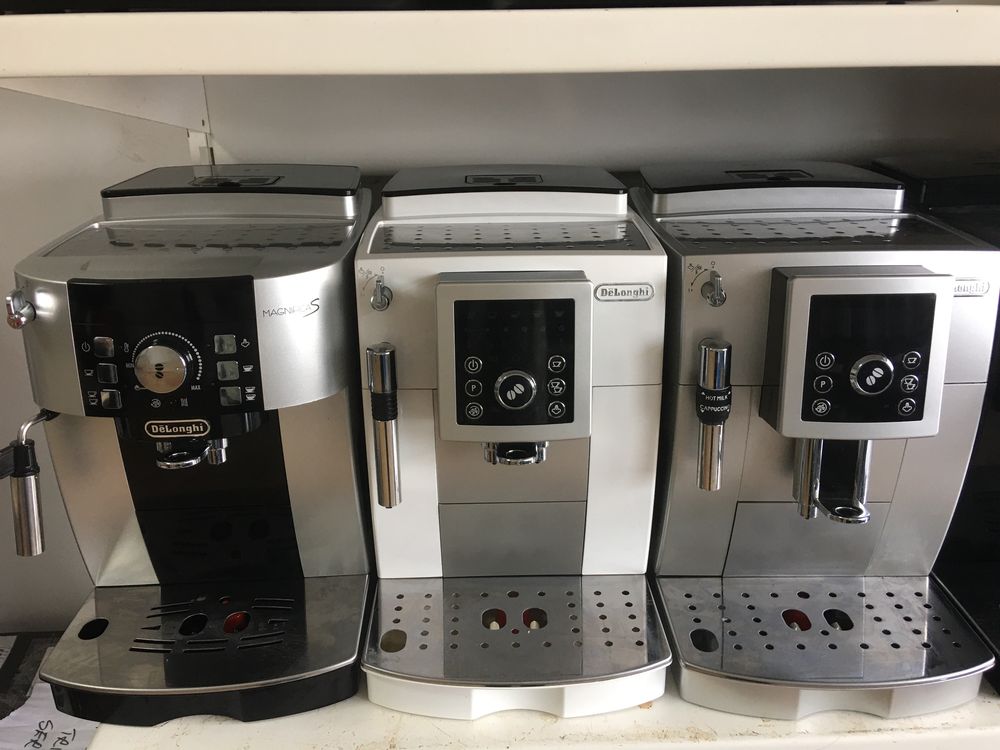 Espressor automat Delonghi Magnifica S expresor espresor
