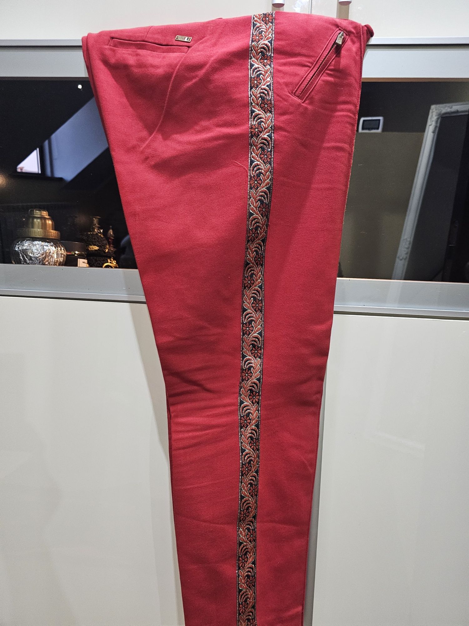 Pantaloni US Polo si Zara
