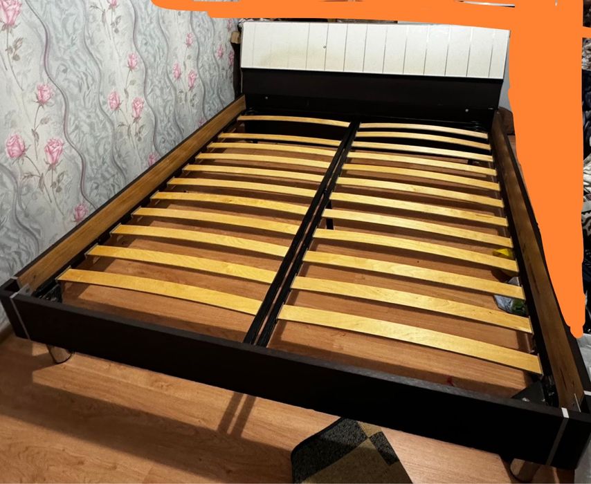 Спальный кровать срочно 60'000