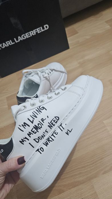 Karl Lagerfeld masura 35