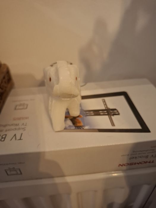 Elefantel din marmura