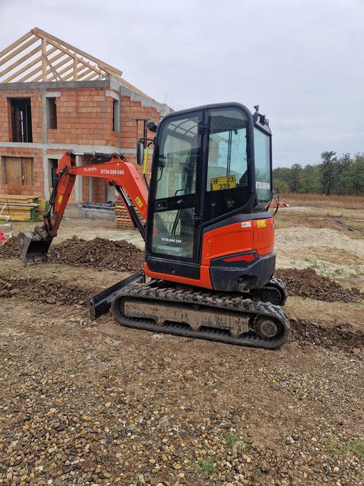 excavator cu deservent