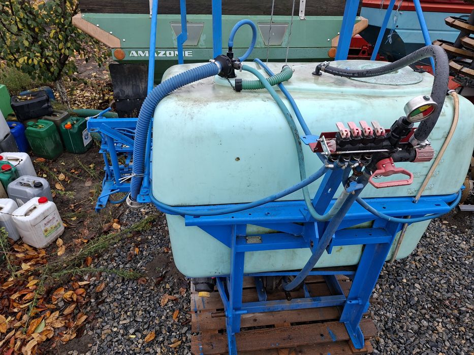 Instalatie de erbicidat berthoud  14m  1000litri  met ,erbicidator