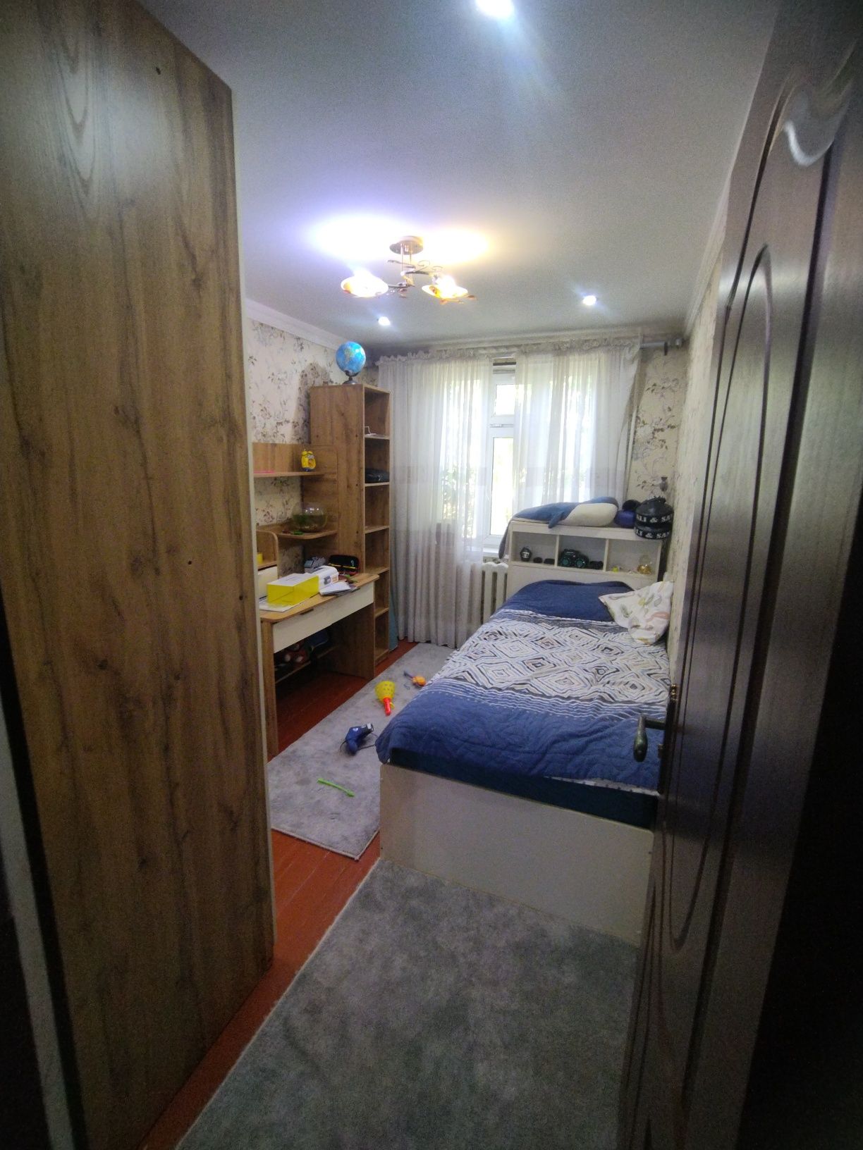 Город Алмалык. Продается 3-х комнатная квартира
