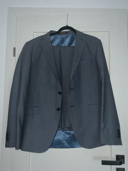 Costum Escudo, purtat doar de 2 ori