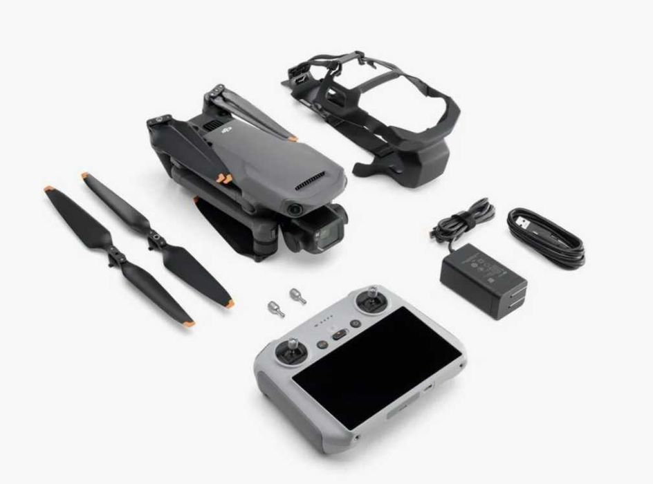 MAVIC 3 Classic (в идеальном состоянии, 1 час в использовании)