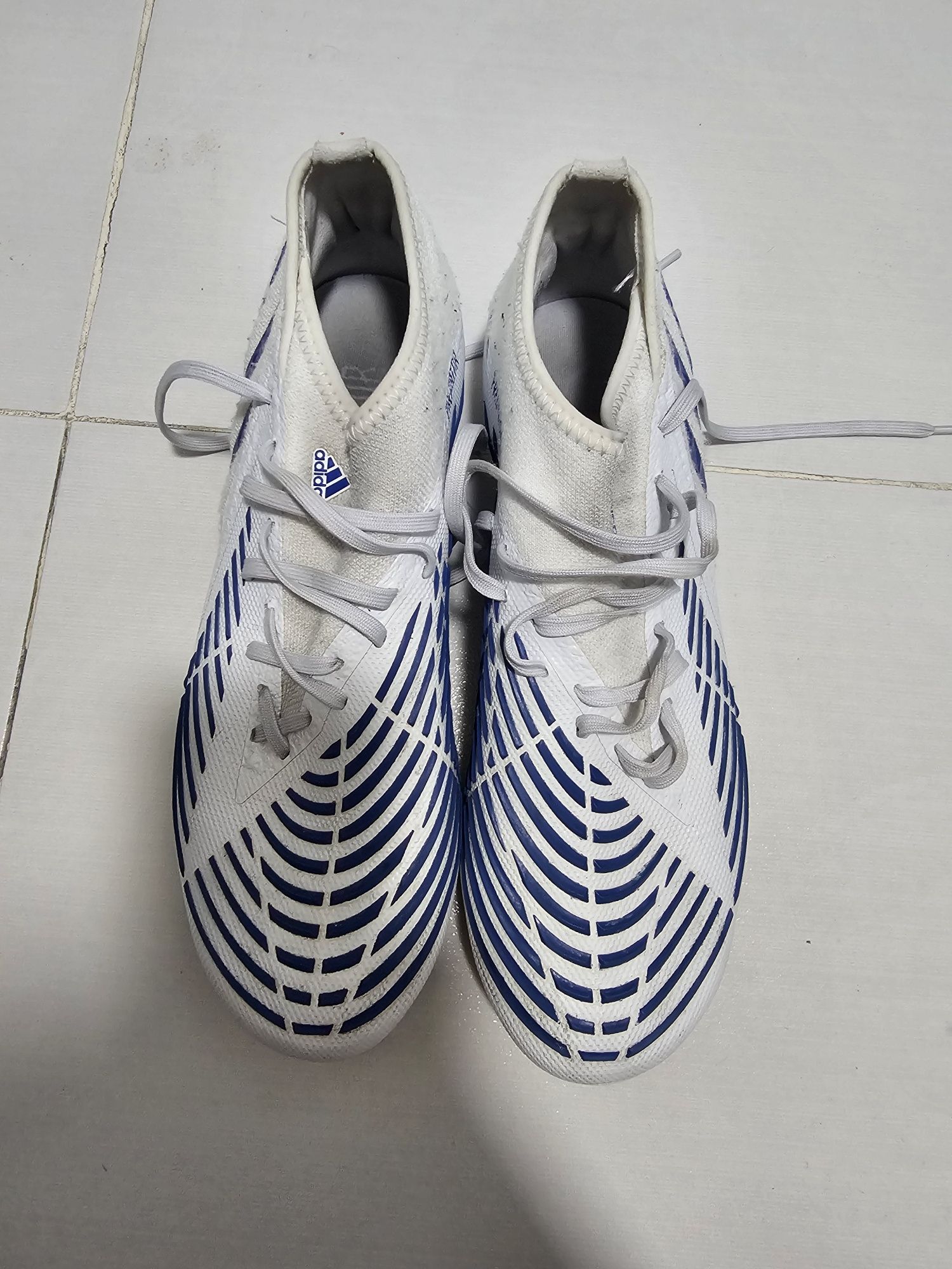 Ghete de fotbal Adidas predator edge.1