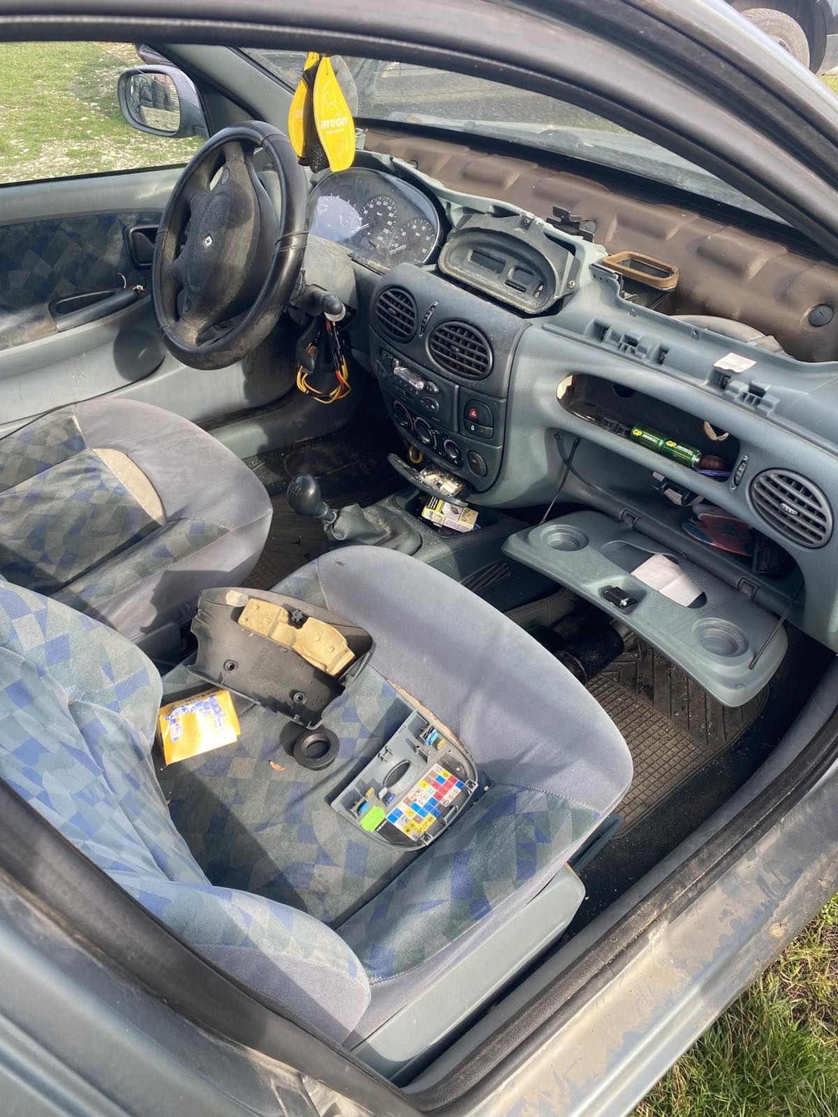 Рено Меган 1.6е 90 к.с.