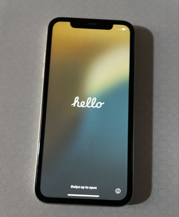 Айфон 11 с кутия