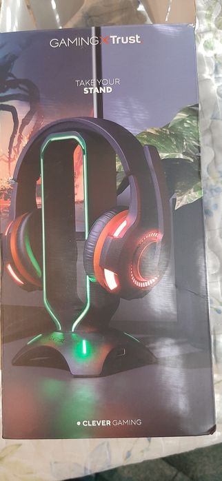 Поставка за слушалки RGB