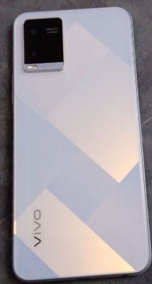 Продается телефон Vivo Y21 в отличном состоянии