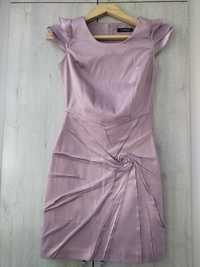 Платье нежно розового цвета размер(36), в идеальном состоянии.