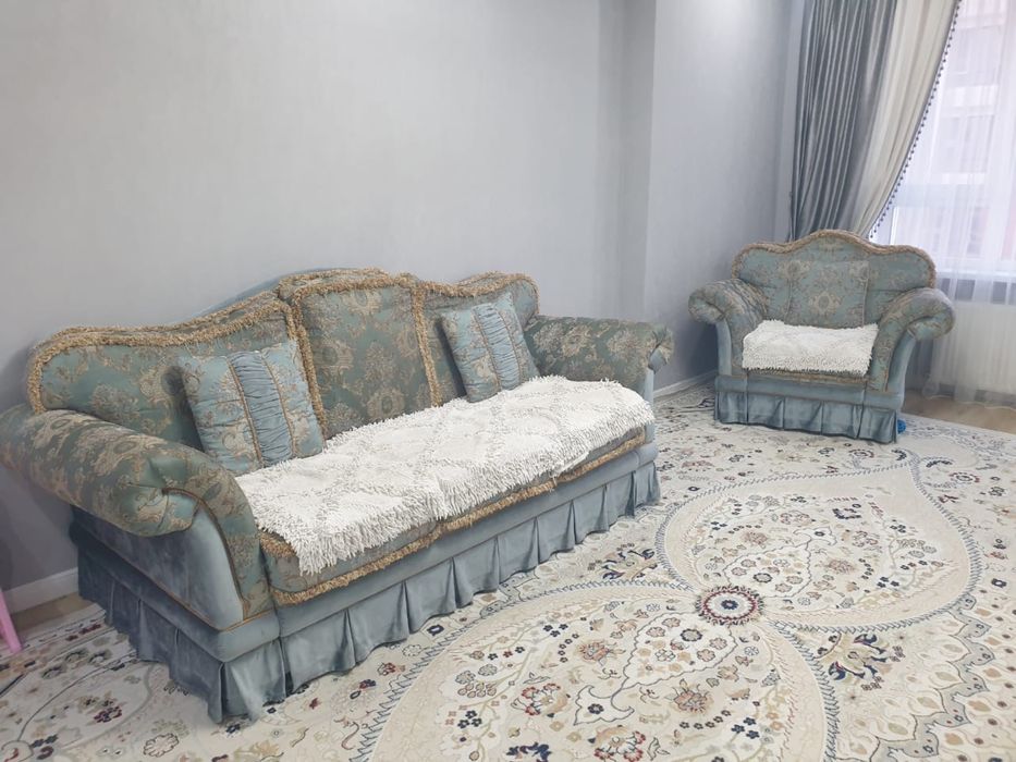 Срочно Недорого продам мебель Диван+кресло
