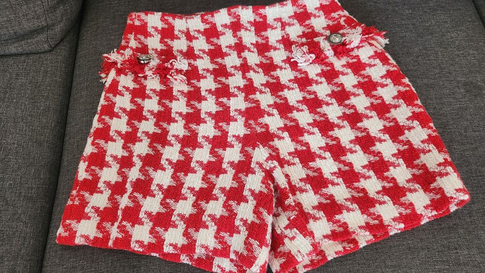 Avin Къси панталонки M размер