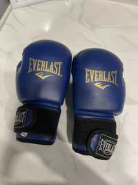 Боксерские перчатки 6 и 9 размеры