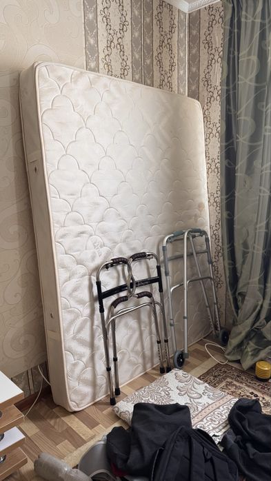 Продам матрас в хорошем состоянии