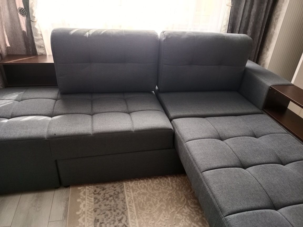 Срочно продам диван раздвижной