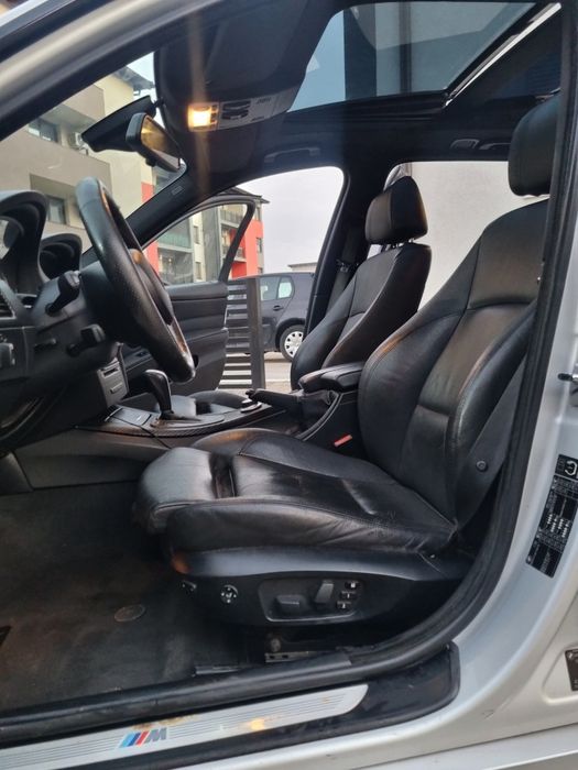 BMW 330D XDrive packet M cutie automată preț 2900 euro