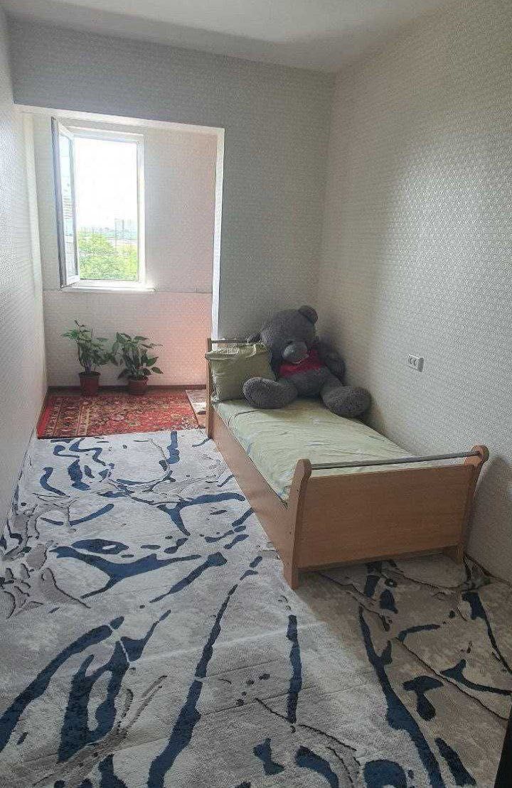 СРОЧНО продается 2в3 квартира Массив Ташсельмаш