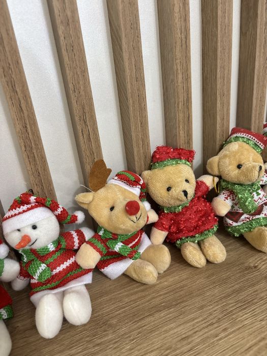 Плюшени коледни играчки