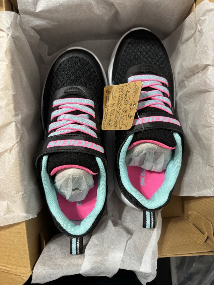 Чисто нови детски маратонки Skechers