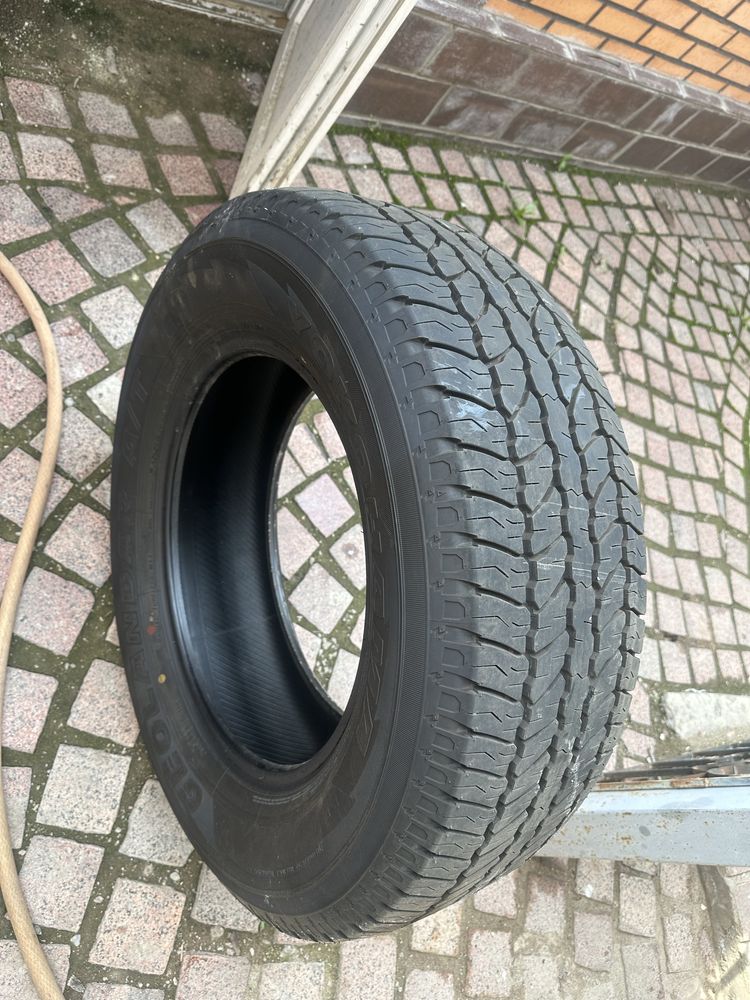 Yokohama 265/65 R 18.  114v