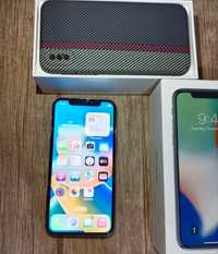 Продам iPhone X 64 gb состояние отличный каробка есть