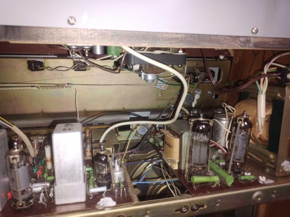 Радио-грамофон Rigonda 102, 1951 година