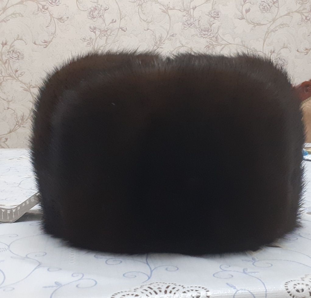 Продам норковый шапку новая