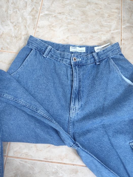 Blugi Bershka - mărime 36 - talie 72 cm