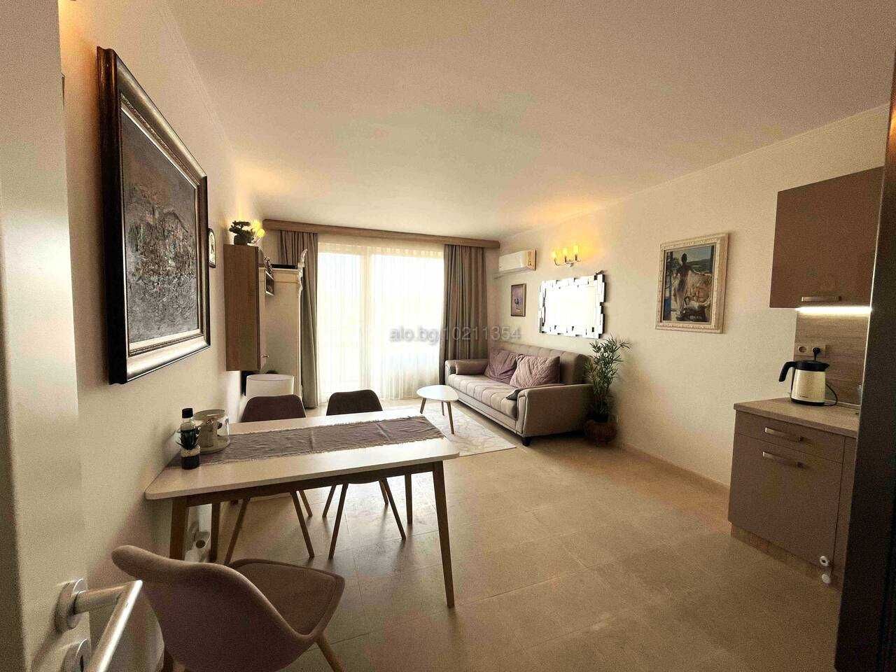 Продава се Тристаен апартамент в Несебър - 99 кв.м за 1918 €/кв.м - Снимка #1