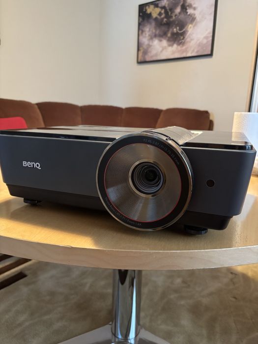 Videoproiector BenQ SU931