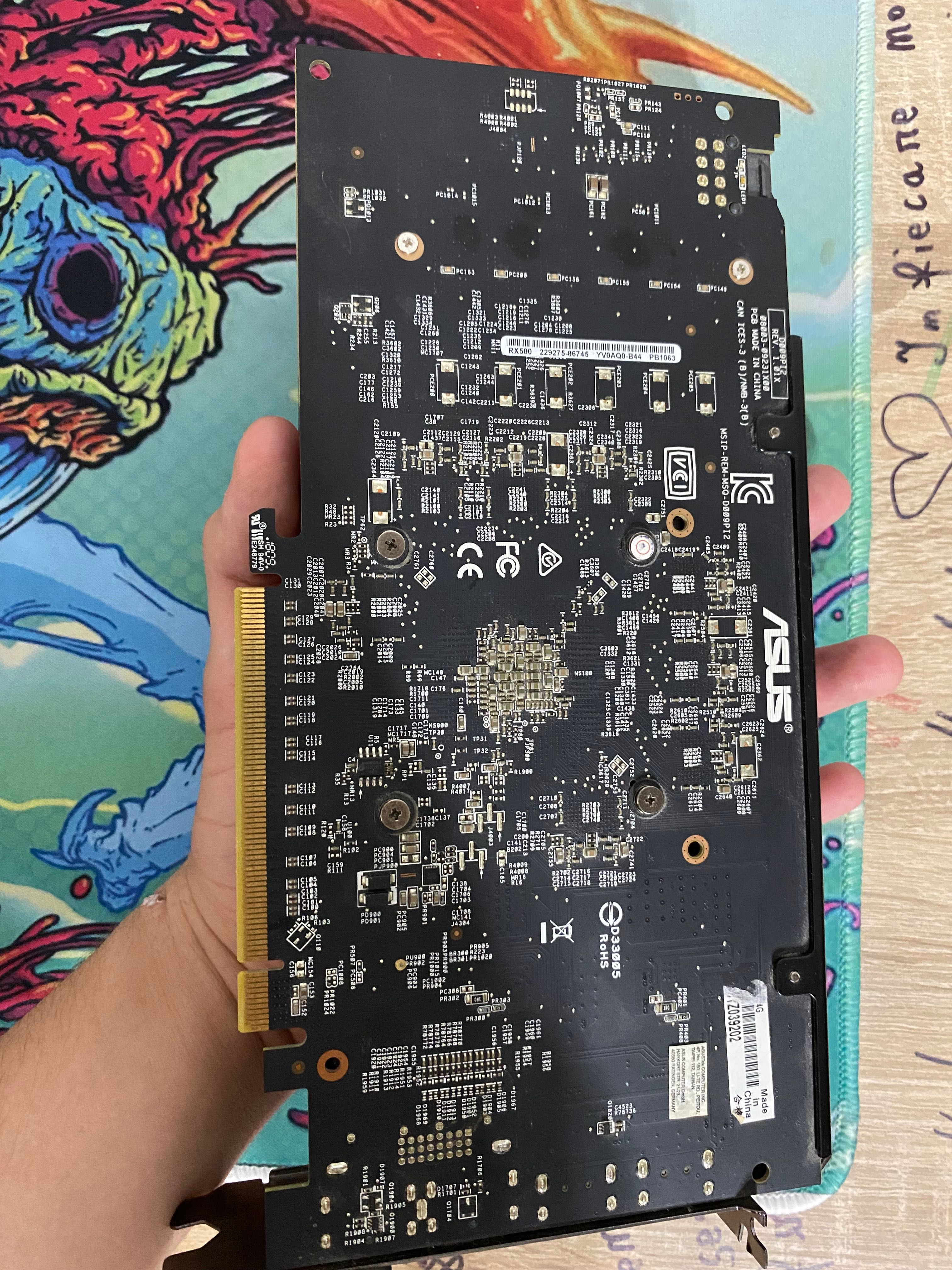 2 proccesoare si o placa video