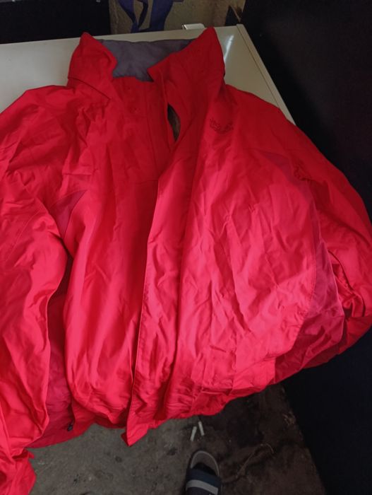 Vând geci jack wolfskin și tenson xl