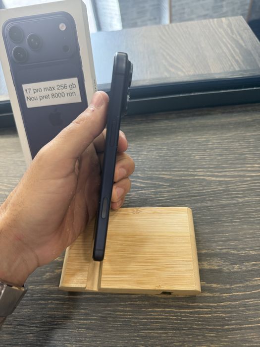 MrsAmanet: iphone 17 pro max 256 sim fizic