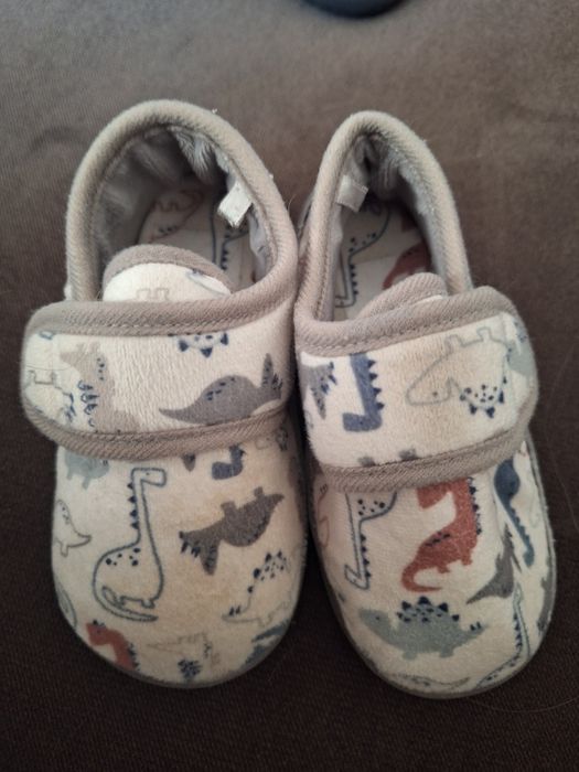 Детски пантофи 24ти номер и 22ри