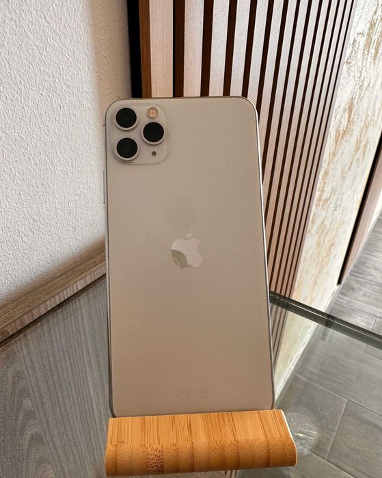 iPhone 11 Pro Max / 100% Baterie / Impecabil